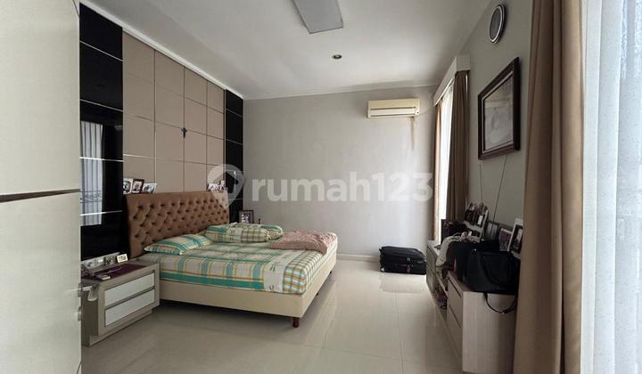 Murah, Rumah Royal Residence Wiyung Semi Furnish , Dkt Wbm
