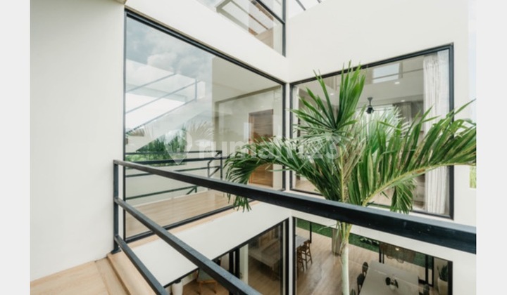 Dijual Villa Cantik 3BR Dengan Rooftop Siap Huni di Kedungu