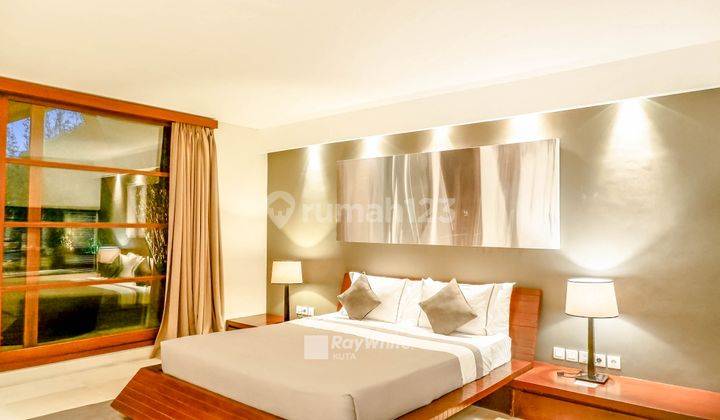 Dijual Hak Sewa 35 Tahun Luxurious Villa di Petitenget, Seminyak 12