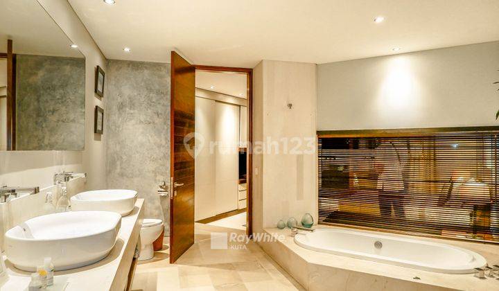 Dijual Hak Sewa 35 Tahun Luxurious Villa di Petitenget, Seminyak 13
