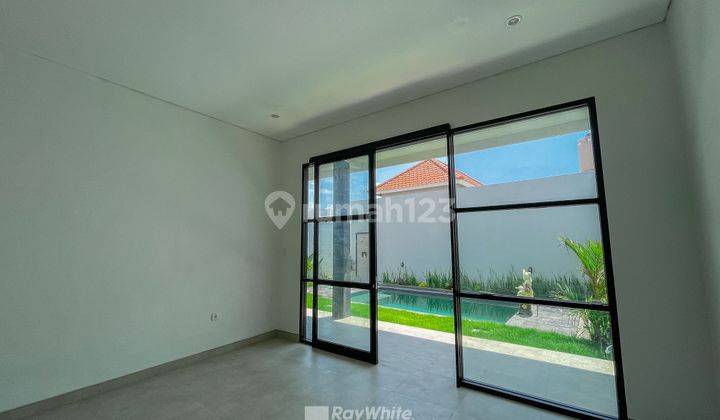Disewakan Villa Baru Konsep Minimalis Dekat Pantai di Canggu 2