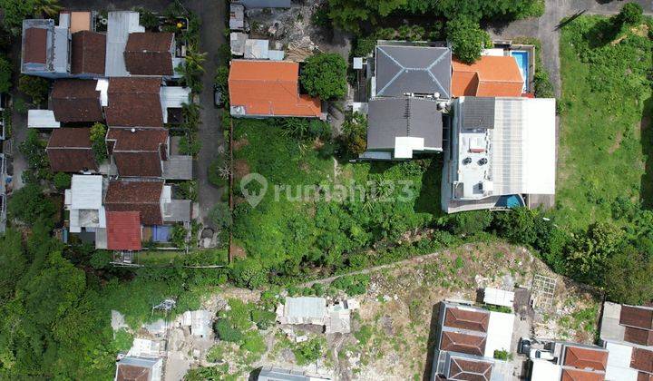 Land for sale 3.81 Are Easy Access Housing Area Mumbul, Badung 1