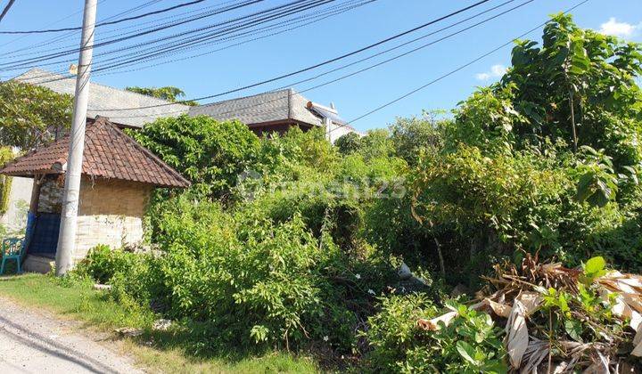 Land for sale measuring 10.56 acres suitable for building a villa in Seminyak 2