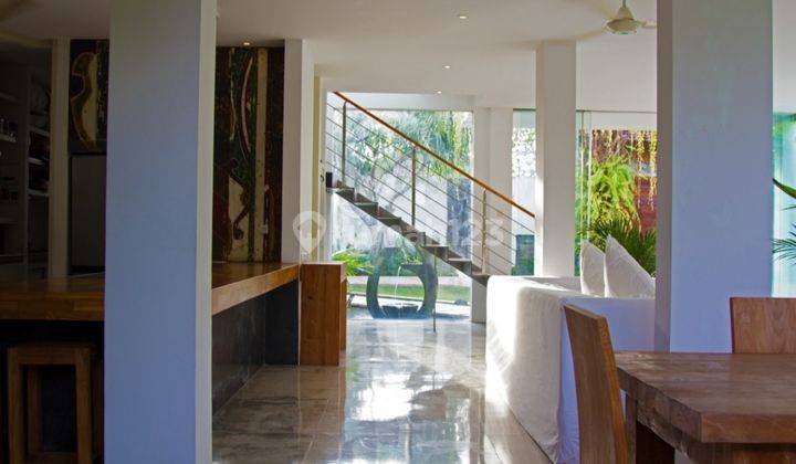 Dijual Villa Cantik 2 Lantai Furnished Dekat Pantai di Canggu 2