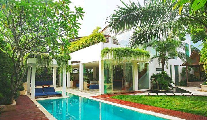 Dijual Villa Cantik 2 Lantai Furnished Dekat Pantai di Canggu 1