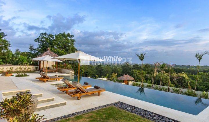 Beautiful Ocean View Villa with Balinese Modern Design in Pecatu 1