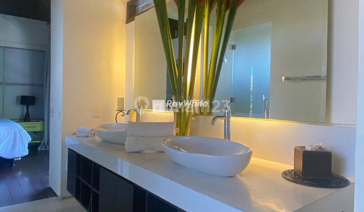 Dijual Villa Furnished 5 Kamar Dekat Pantai di Seminyak 2