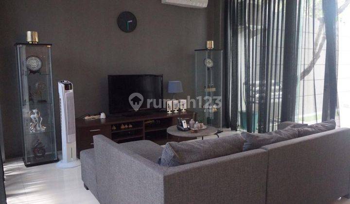 For Sale Modern Minimalist House in Elite Complex Jalan Sunsetroad 1