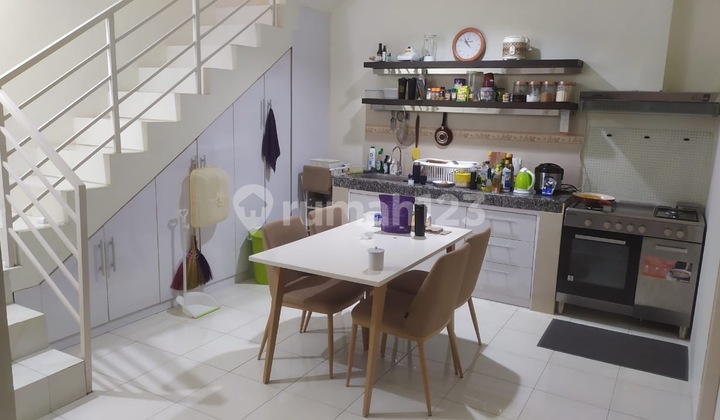 Dijual Rumah 3BR Dekat Sekolah dan Supermarket di Sunsetroad 2