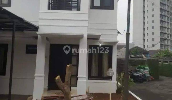 Di jual rumah bagus di Town house ragunan 1