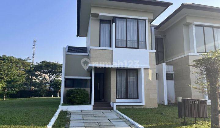 Rumah 2 Lantai di Illustria Bagus SHM 1