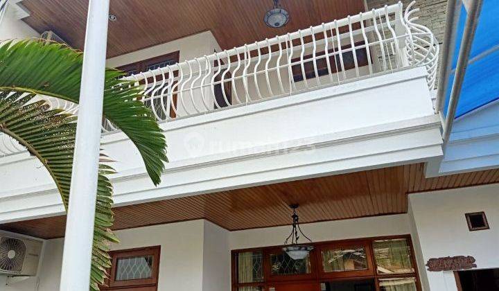 Di jual Rumah 2 Lantai SHM Bagus Kemanggisan 1