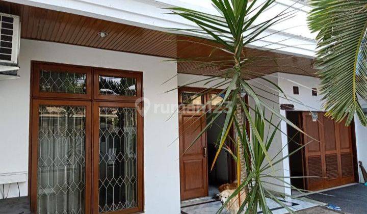 Di jual Rumah 2 Lantai SHM Bagus Kemanggisan 2