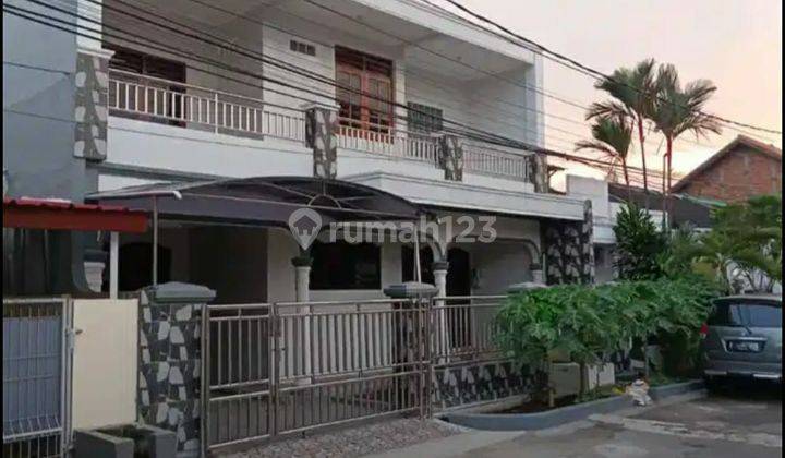 Disewakan Rumah bagus 2 lantai pondok kopi 1