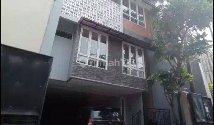 Dijual cepat rumah 3 lantai terawat , siap huni rawamangun jakarta timur 1