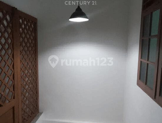 2-Story House Strategic Location in Kayu Putih, East Jakarta S9549 2