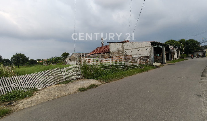 Land by the Main Road Suitable for Business in Tambun Bekasi S8914