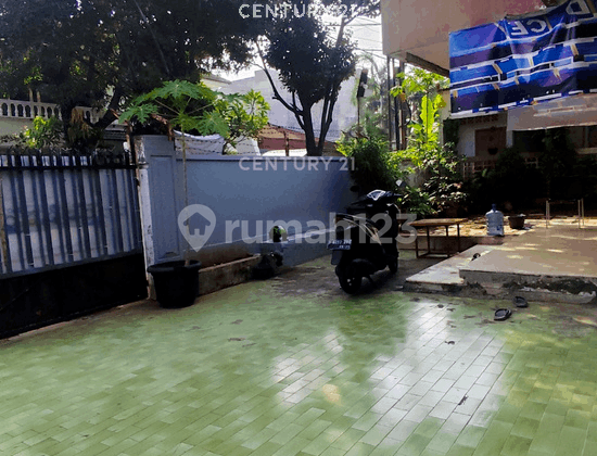 Rumah Tua Hitung Tanah Lokasi Strategis Di Pulomas Barat S8924
