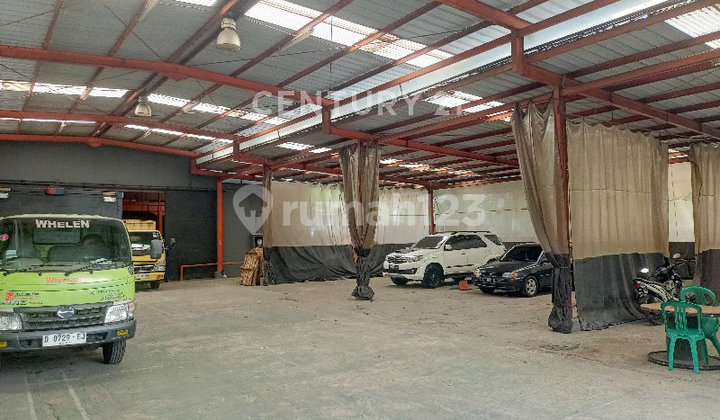Clean and Well-Maintained Warehouse Ready for Use, Mainroad Soekarno-Hatta