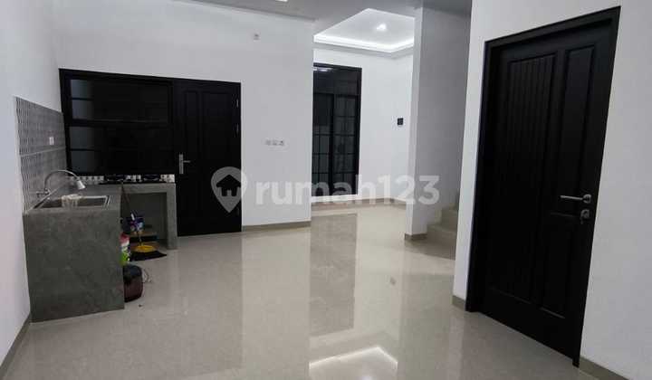 Rumah 2 Lantai Minimalis Modern Akses Strategis Lubang Buaya Jakarta Timur 2