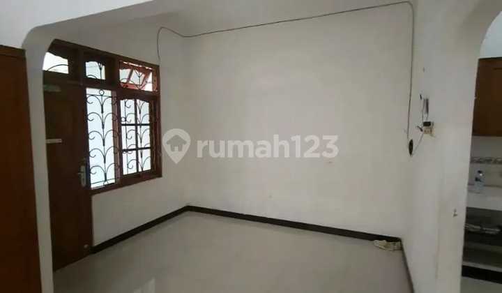 Rumah Siap Huni Lokasi Dekat Transportasi di Pondok Kopi Jakarta Timur 2