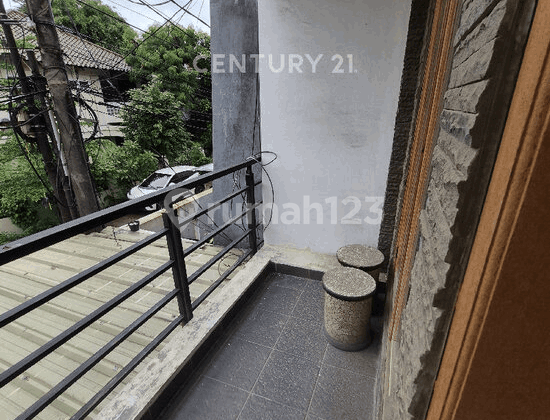 Rumah 2 Lantai di Kelapa Gading Dekat Mall R2341 2