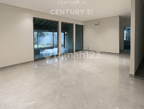 Rumah Luas Baru Renov Lokasi Sangat Strategis di Jagakarsa S9303 Rumah Luas Baru Renov Lokasi Sangat Strategis di Jagakarsa S9303