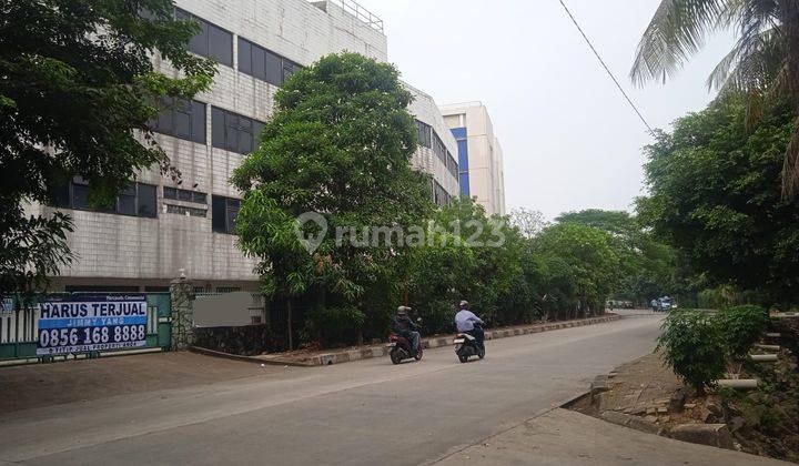 Bangunan Kantor Dan Pabrik di Jatinegara, Jakarta Timur 2