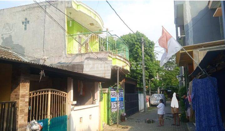 Rumah 2 Lantai Dengan Lingkungan Nyaman di Cluster Flamboyan Cipondoh, Tangerang  2