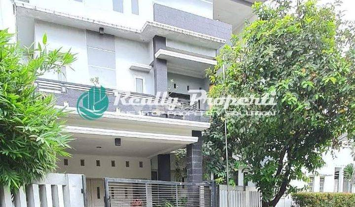 Rumah Hook 3 Lantai  di Pekayon Jaya  Bekasi Selatan 2