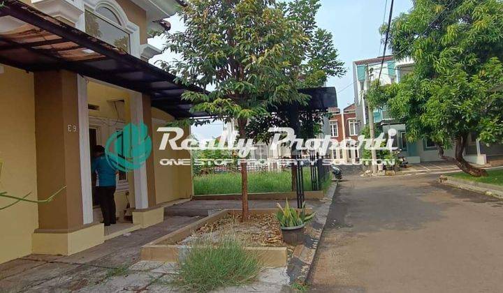 Rumah di Jalan Raya Jatibening Pondok Gede Bekasi Dekat LRT 2