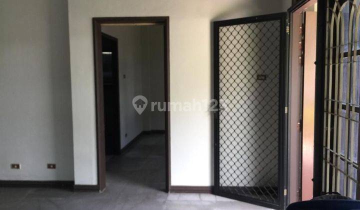 Rumah dijual lokasi pusat kota (jalan protokol utama) 2