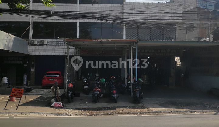 For Rent / For Sale 3-Story Shop House on Jl. H.nawi Raya