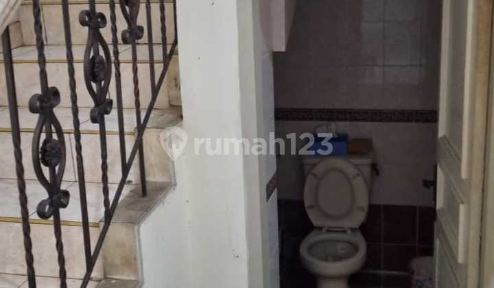 Dijual Rumah 2 Lantai Hadap Utara Depan Taman di Pulau Damar Permata Buana 2