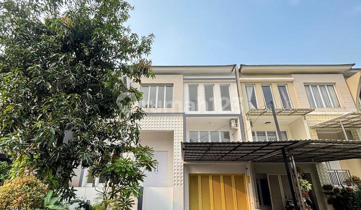 For Rent: House in Grandwisata Cluster, Semi-Furnished, Garden View, Only 2 Minutes to Living Grandwisata Mall.