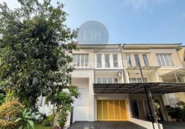 Grand Wisata House 4+1 Bedrooms Semi Furnished garden view only 300m from Living World Mall Grand Wisata Bekasi. Grand Wisata House 4+1 Bedrooms Semi Furnished garden view only 300m from Living World Mall Grand Wisata Bekasi.