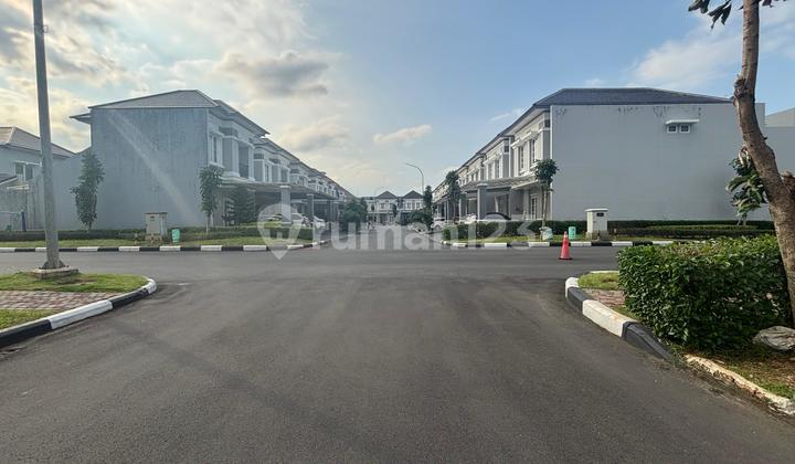 Disewakan Rumah 2 Lantai 4Kamar Tidur Dalam Cluster Premium Fasilitas Kolam Renang Grandwisata Rumah di Cluster Water Terrace Perumahan Grand Wisata Rt. 04/ Rw. 05, Perumahan Grand Wisata Cluster Water Terrace Blok Be3 No.11 Rt.04/Rw.05, Lambangjaya, Tamb 2