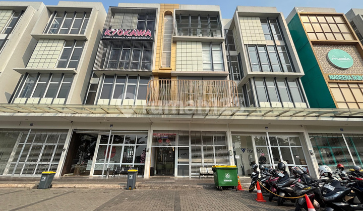 Dijual Ruko 4 Lantai Business Park Grandwisata Furnished Lengkap Lift 1 Menit ke Mall Living Grandwisata