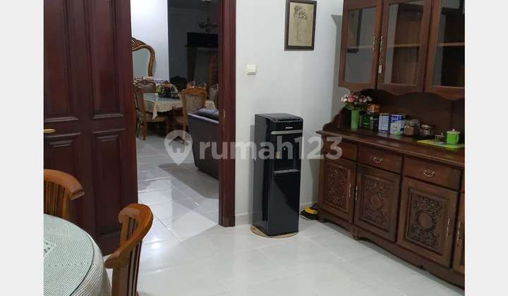 Dijual Cepat Nego Rumah Cantik Lokasi Strategis Demang Lebar Daun 2