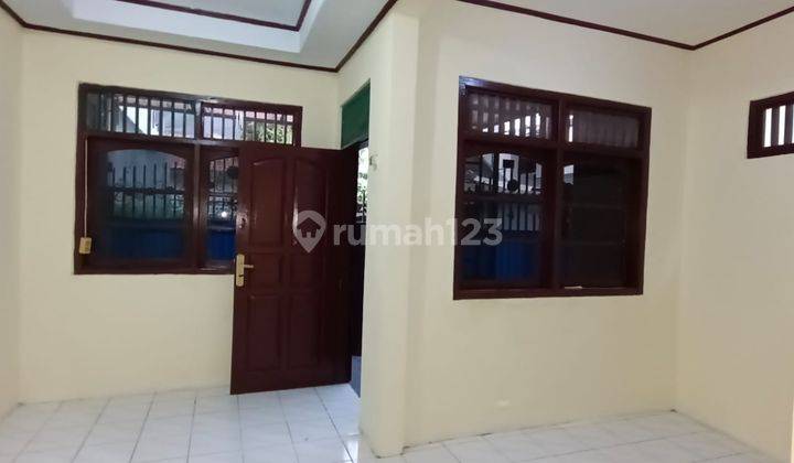 Dijual Rumah Hoek 2 Lantai Lokasi Kemanggisan 2