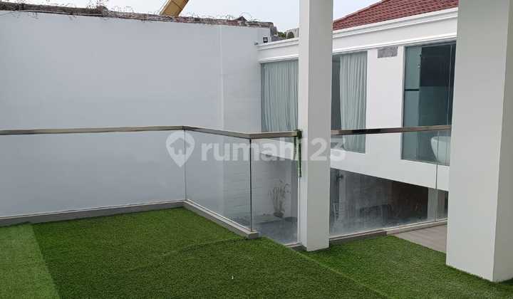 Dijual Rumah Mewah Ada Kolam Renang Lokasi Cipete  2