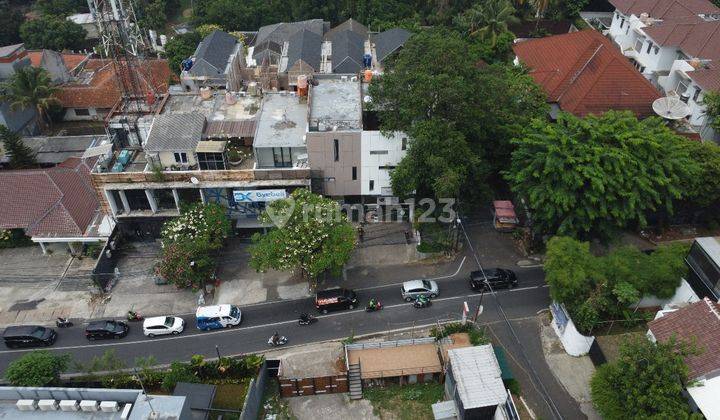 Disewa Ruko 3 Lantai Lokasi Strategis di Cipete 2