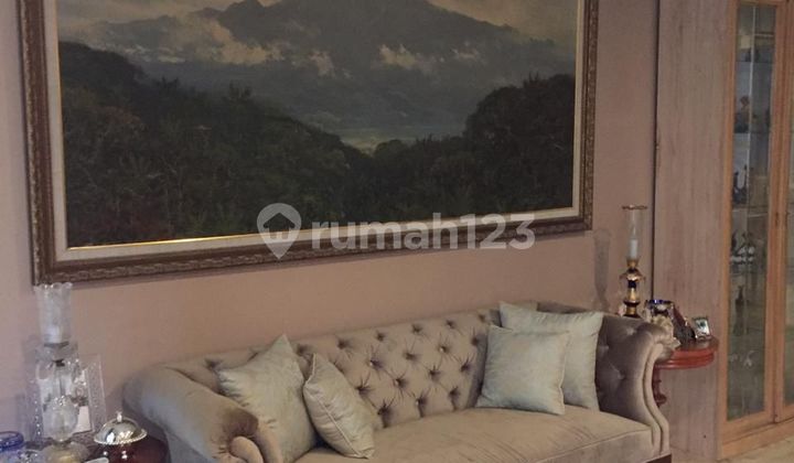 Dijual Murah Rumah Hoek Cantik Pondok Indah