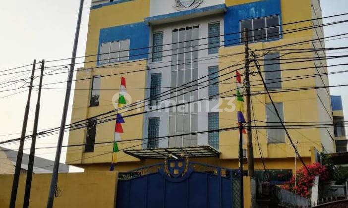 For Rent Ready-to-Use Building Strategic Location Tomang West Jakarta