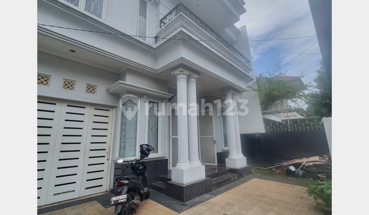 Disewa Murah Rumah 5 Kamar Tidur Lokasi Pondok Indah