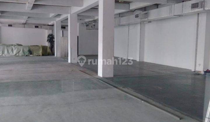 Disewa Gedung 3 Lantai Lokasi Strategis Kemang 1