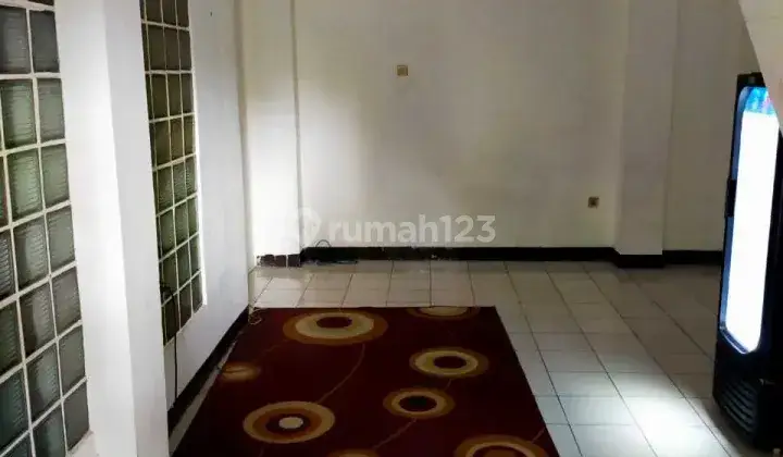 Dijual Cepat Rumah Tua Hitung Tanah Kebayoran Baru 1