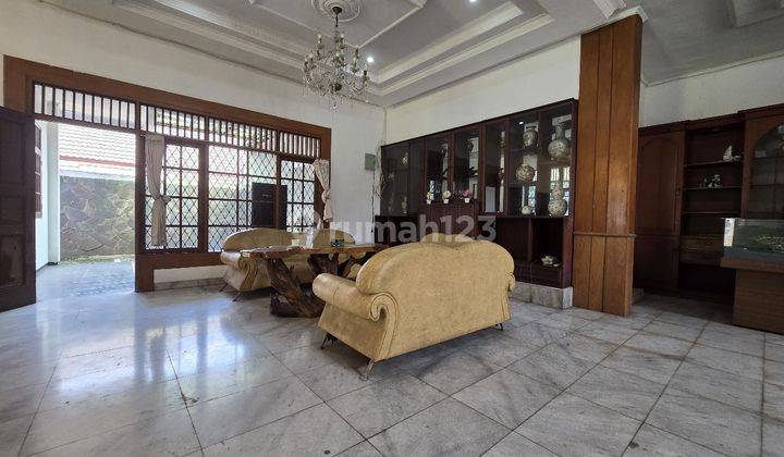 Dijual Cepat Rumah Klasik Terawat Cipinang Melayu 1