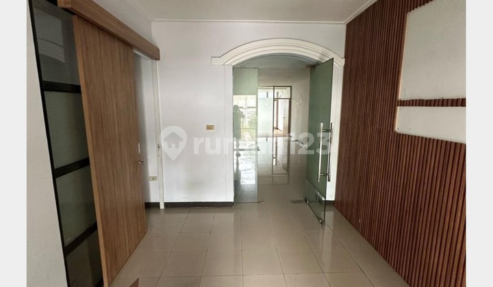 For Rent Cheap Fast House on Sisingamangaraja Street, Busy Location For Rent Cheap Fast House on Sisingamangaraja Street, Busy Location