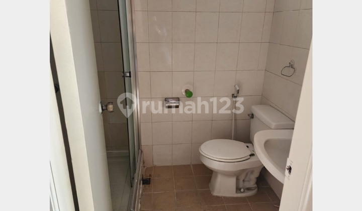 kamar mandi dijual cepat murah 3br apartemen